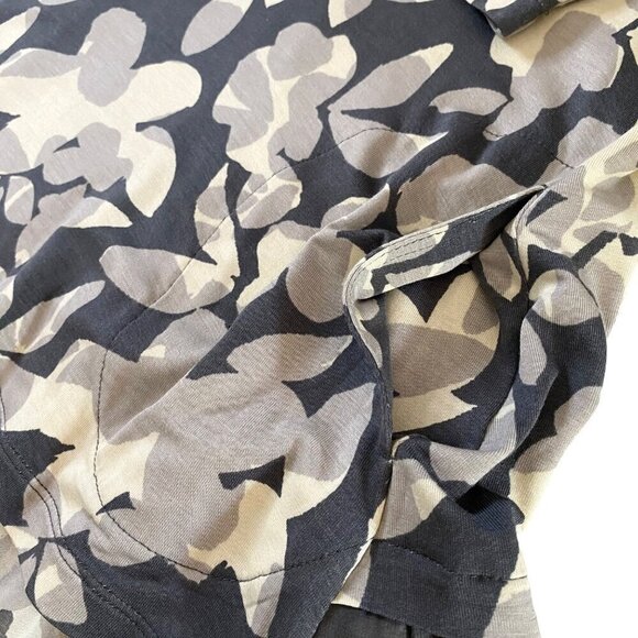 LOGO by Lori Goldstein Tunic with Pockets Sheer Underlay/Hem Gray Floral Size S - Picture 7 of 9